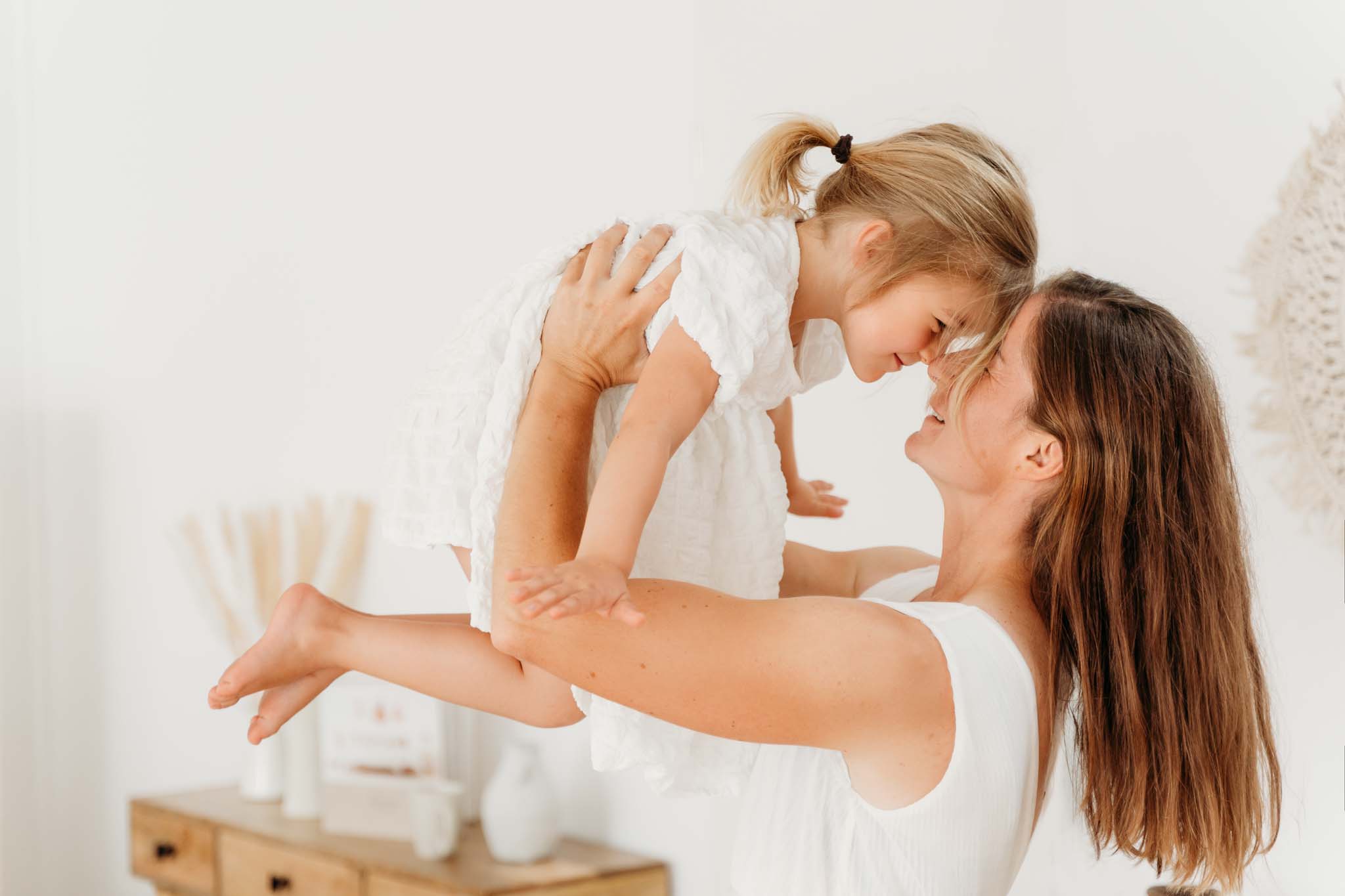 Familienfotografie München Spaß mit Kindern beim Familienshooting