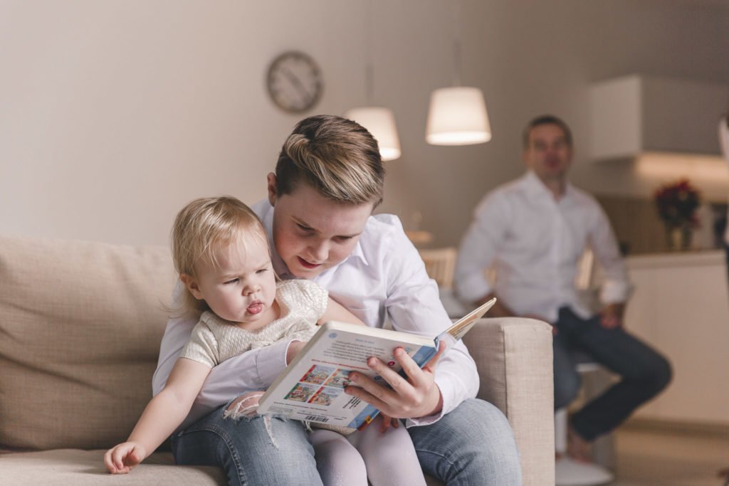 Familienshooting München: Familienfotos zu Weihnachten zuhause