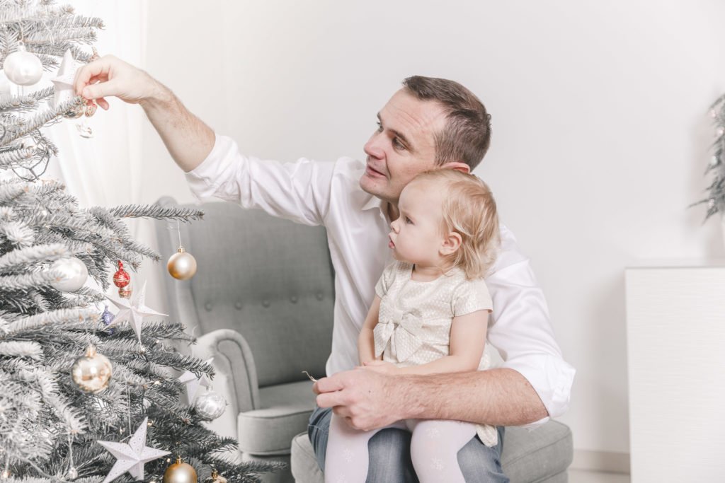 Familienshooting München: Familienfotos zu Weihnachten zuhause