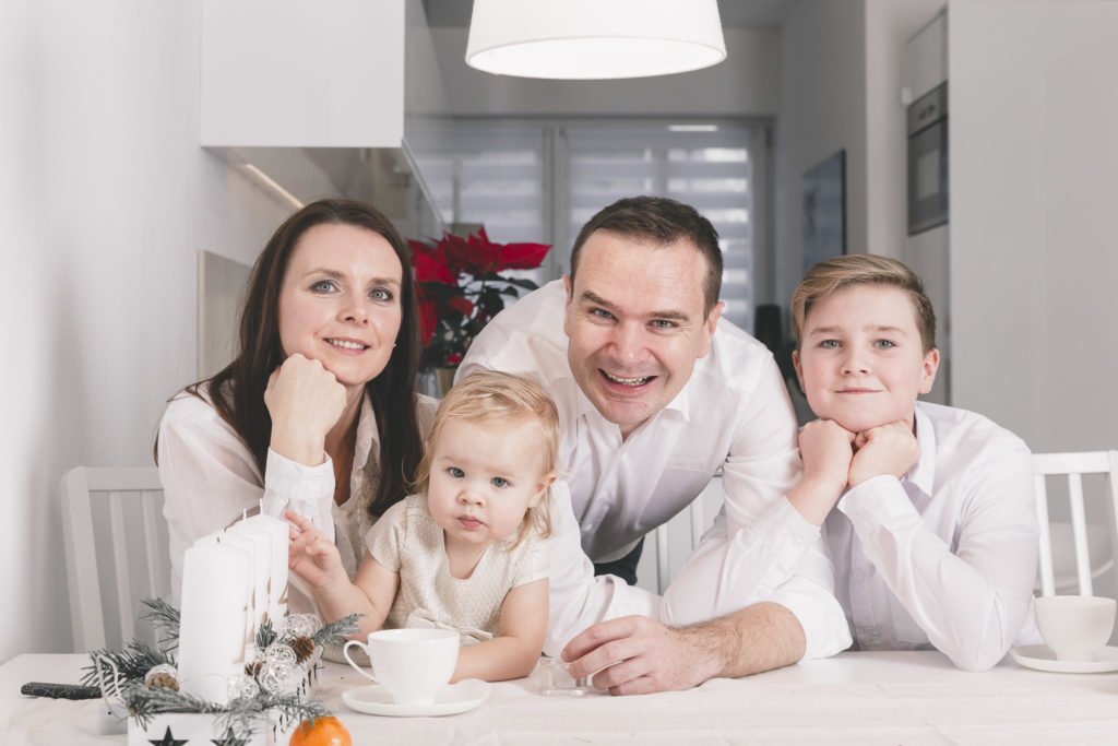 Familienfotos München: Shooting zu Weihnachten zuhause